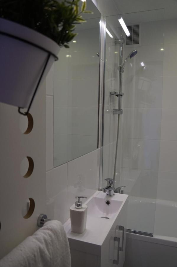 Apartament Gliwice Centrum Dunikowskiego Z Garazem Exteriör bild