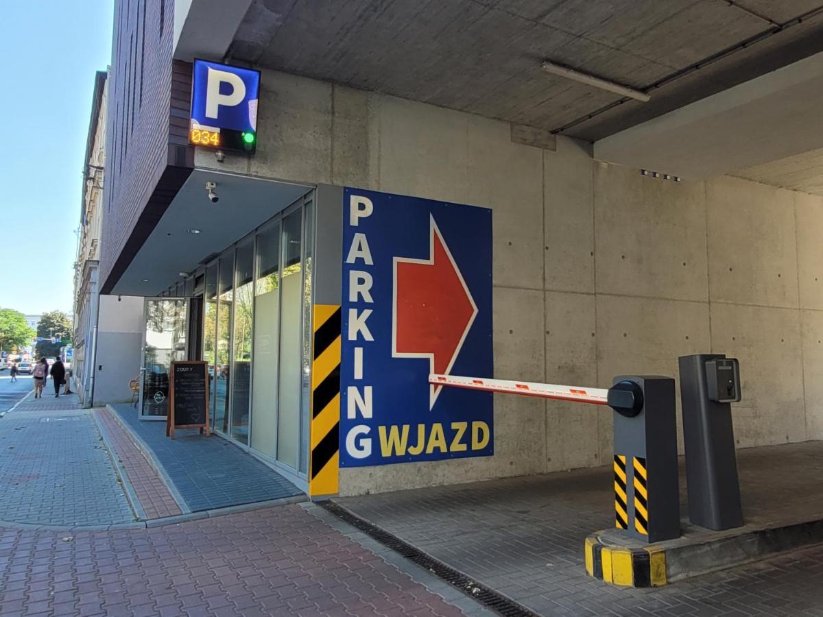 Apartament Gliwice Centrum Dunikowskiego Z Garazem Exteriör bild